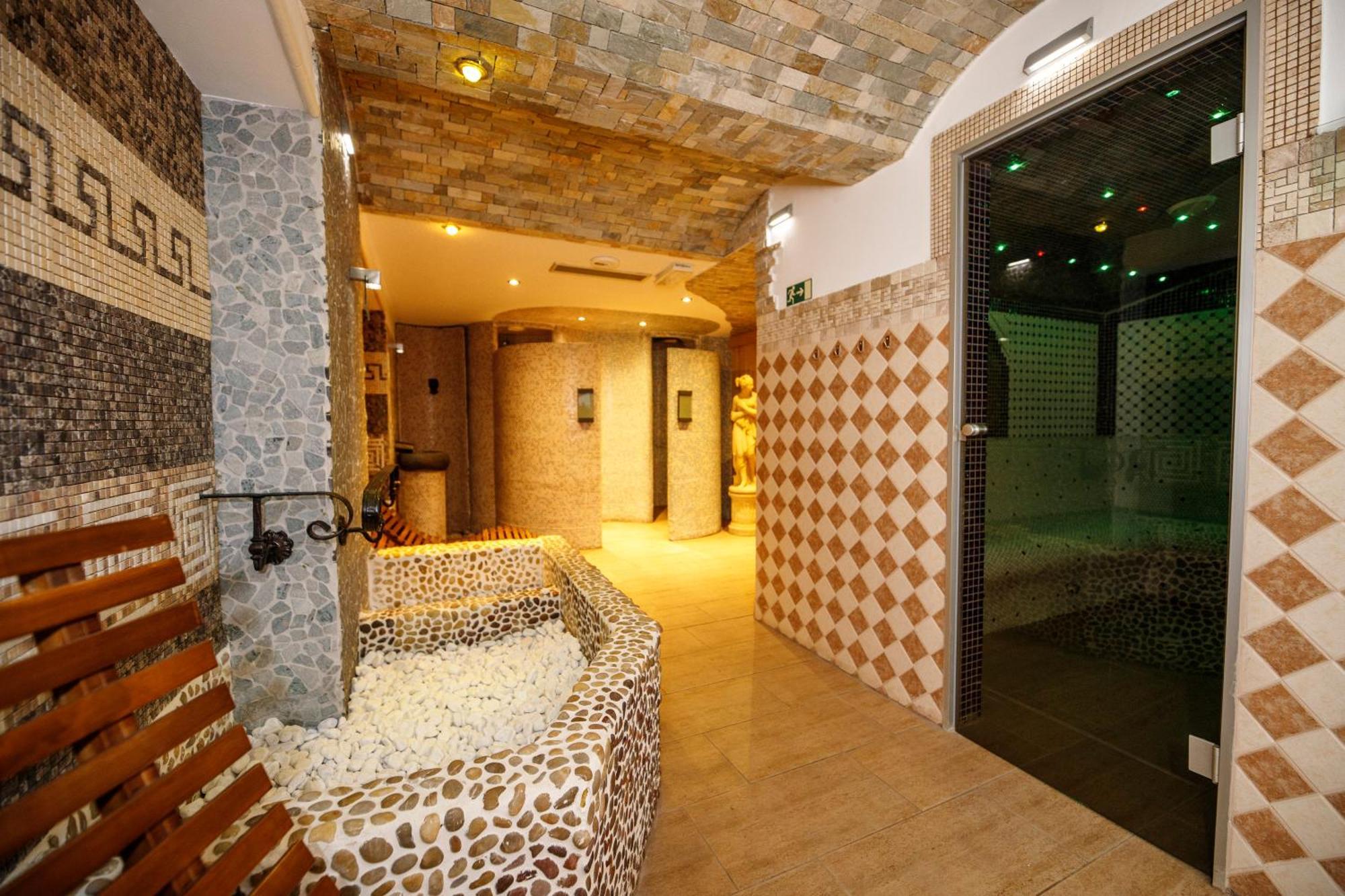Wellness Hotel Beethoven Chomutov Exterior photo