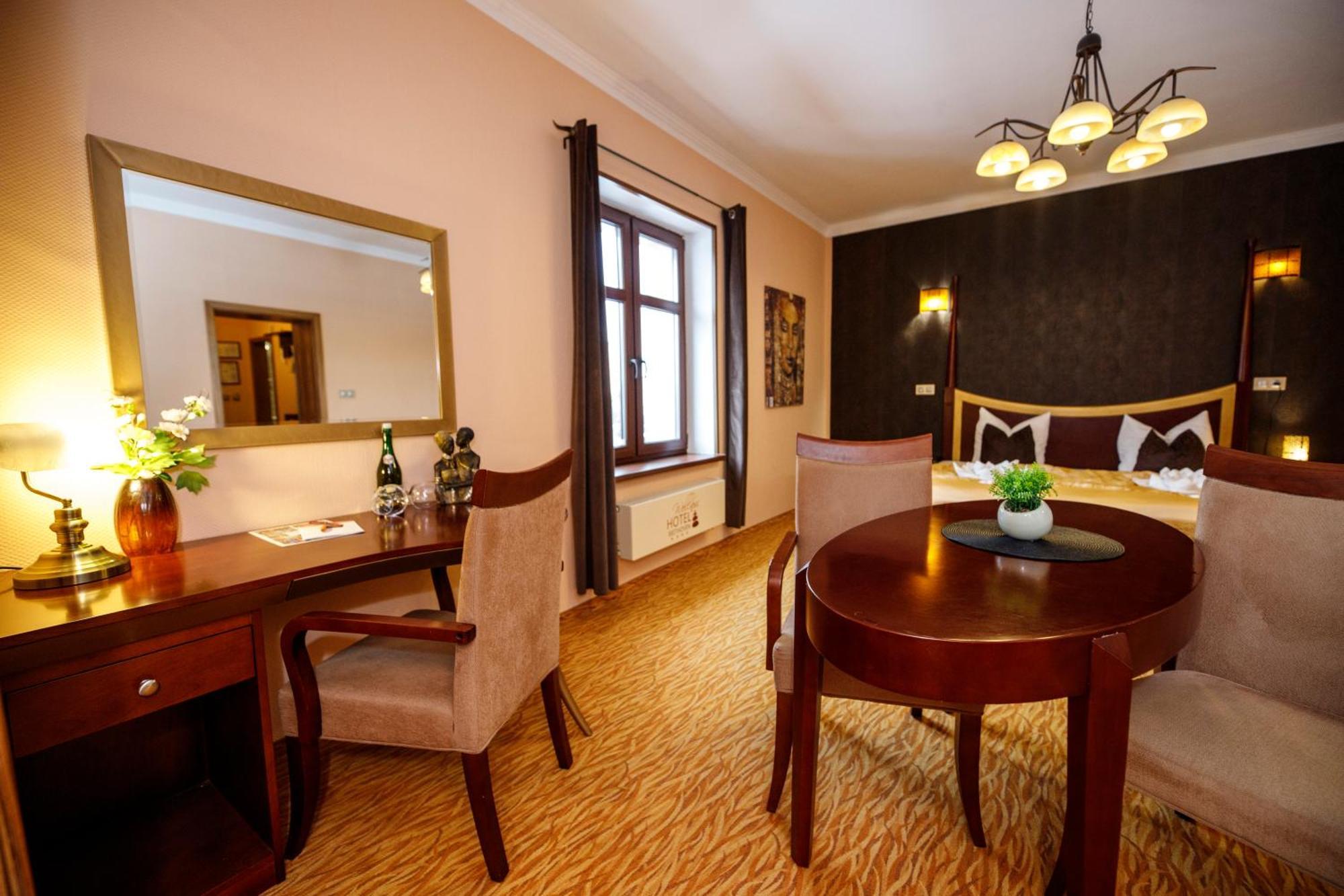 Wellness Hotel Beethoven Chomutov Exterior photo