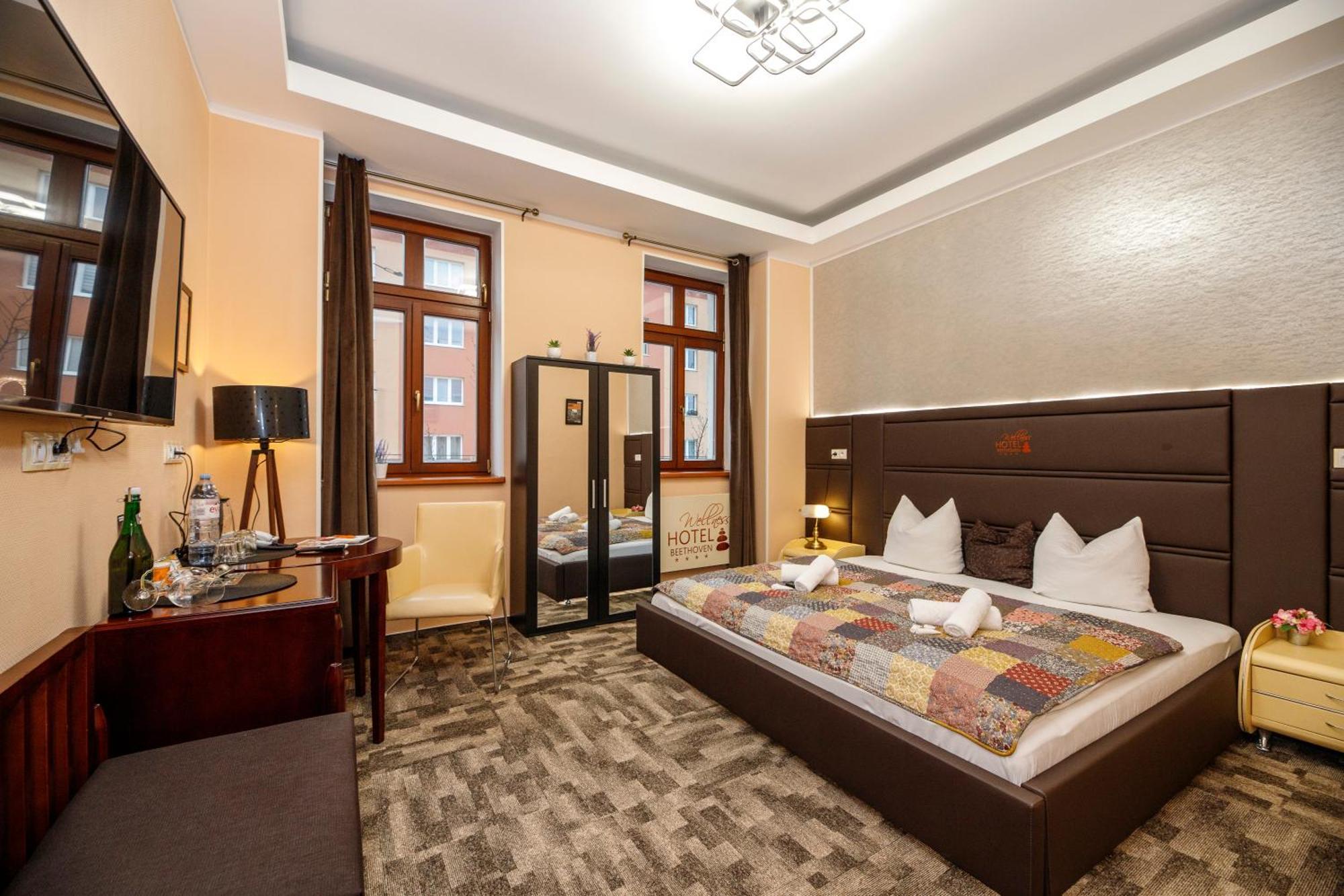 Wellness Hotel Beethoven Chomutov Exterior photo