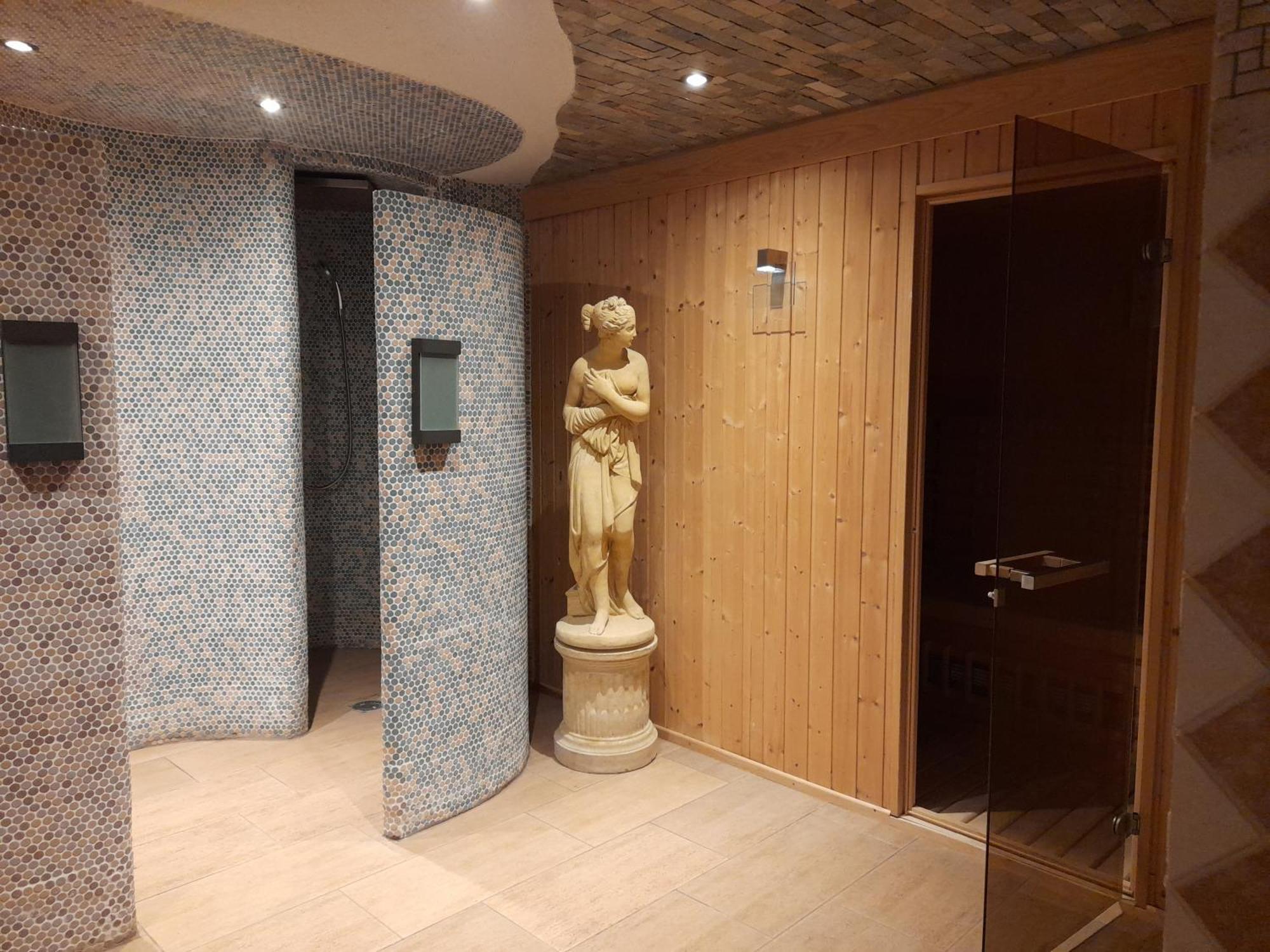 Wellness Hotel Beethoven Chomutov Exterior photo